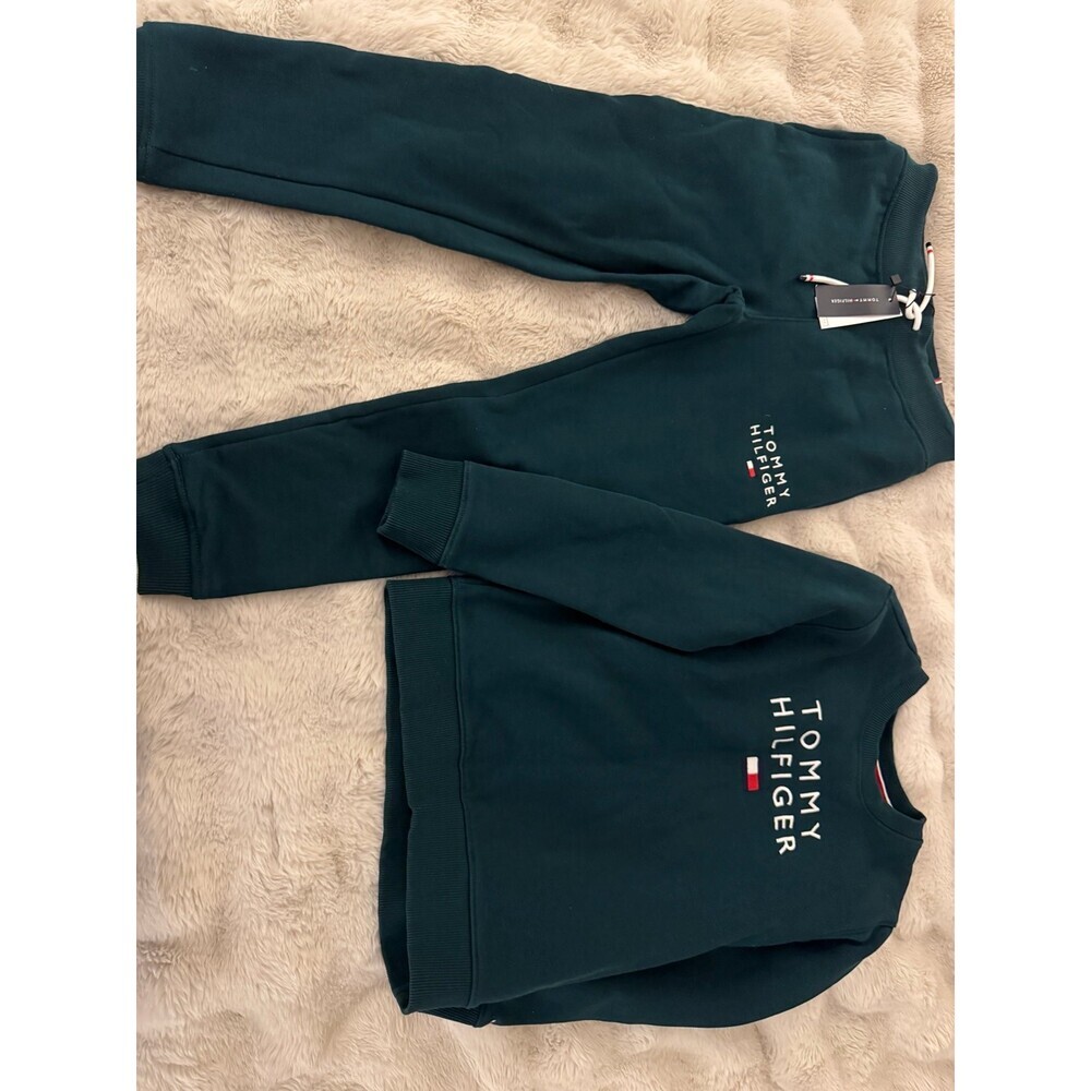 NWT Tommy Hilfiger Sweat Suit 8-10 - Picture 2 of 4